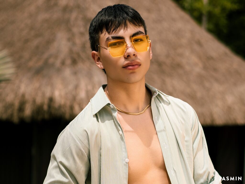 EthanSantori male cam profile